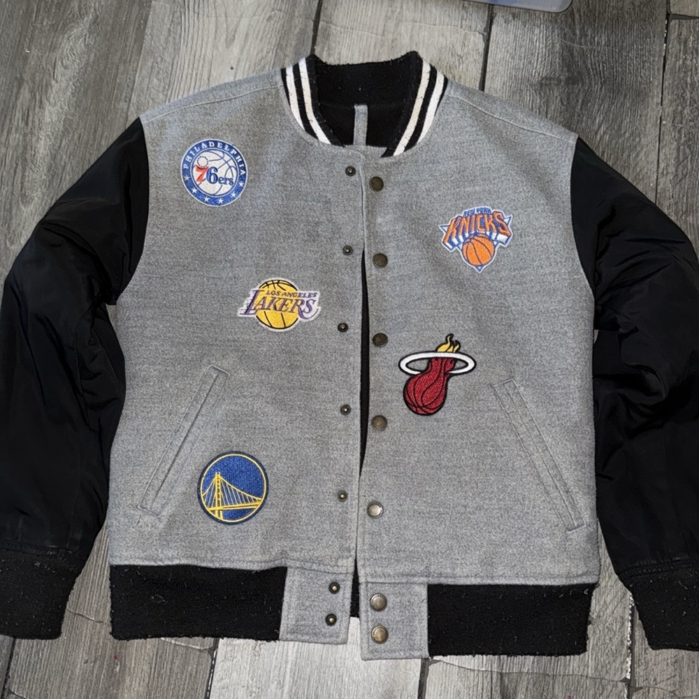 Abercrombie Kids Gray and Black NBA Jacket - Picture 5 of 8
